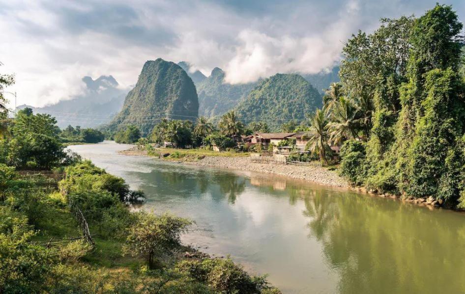 Vang Vieng Sunset Guesthouse & Restaurant Exterior foto