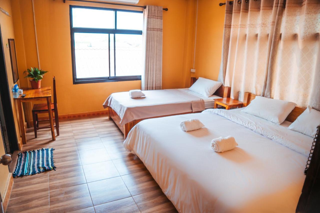 Vang Vieng Sunset Guesthouse & Restaurant Exterior foto