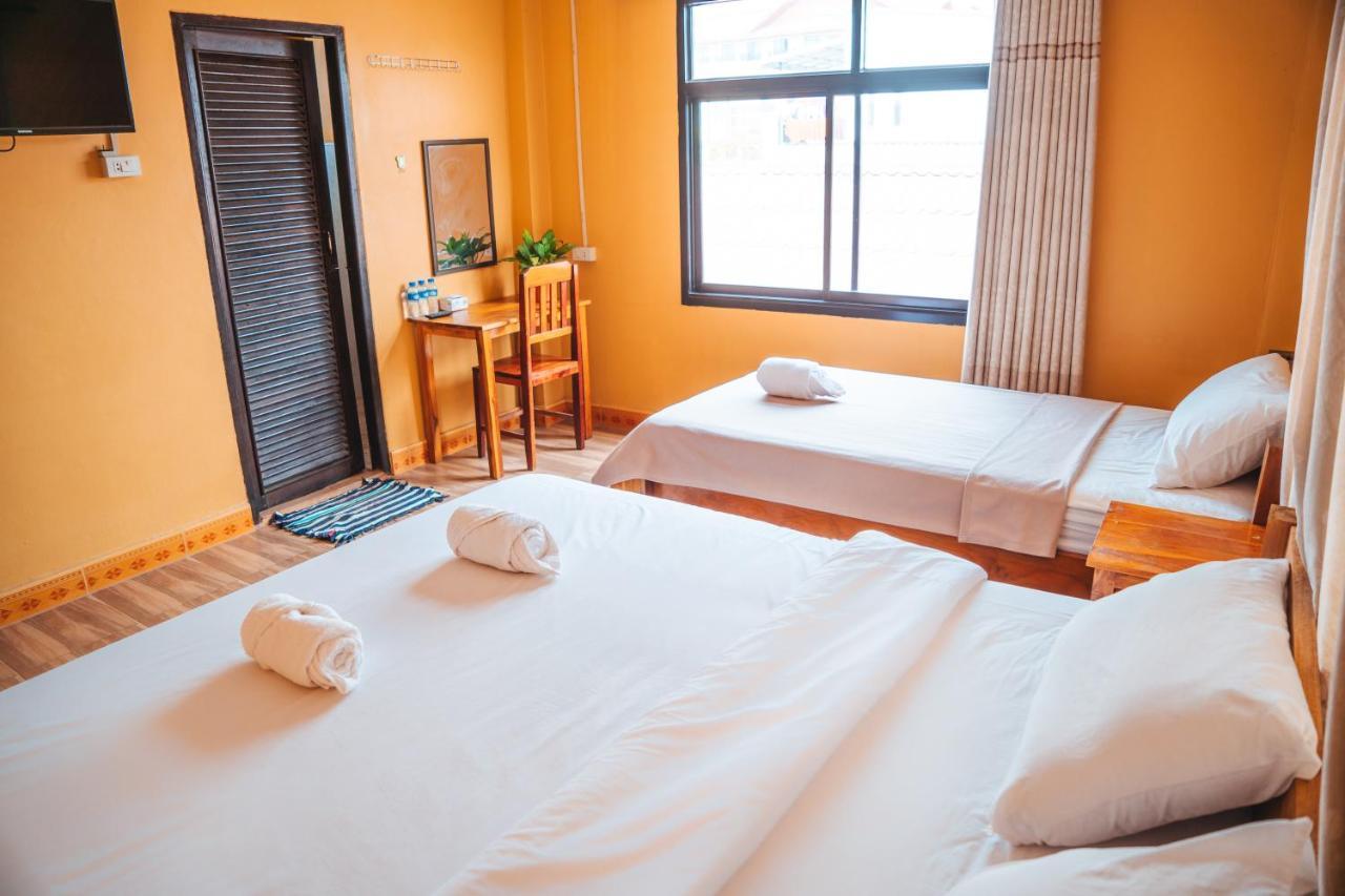 Vang Vieng Sunset Guesthouse & Restaurant Exterior foto