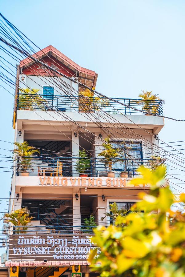 Vang Vieng Sunset Guesthouse & Restaurant Exterior foto